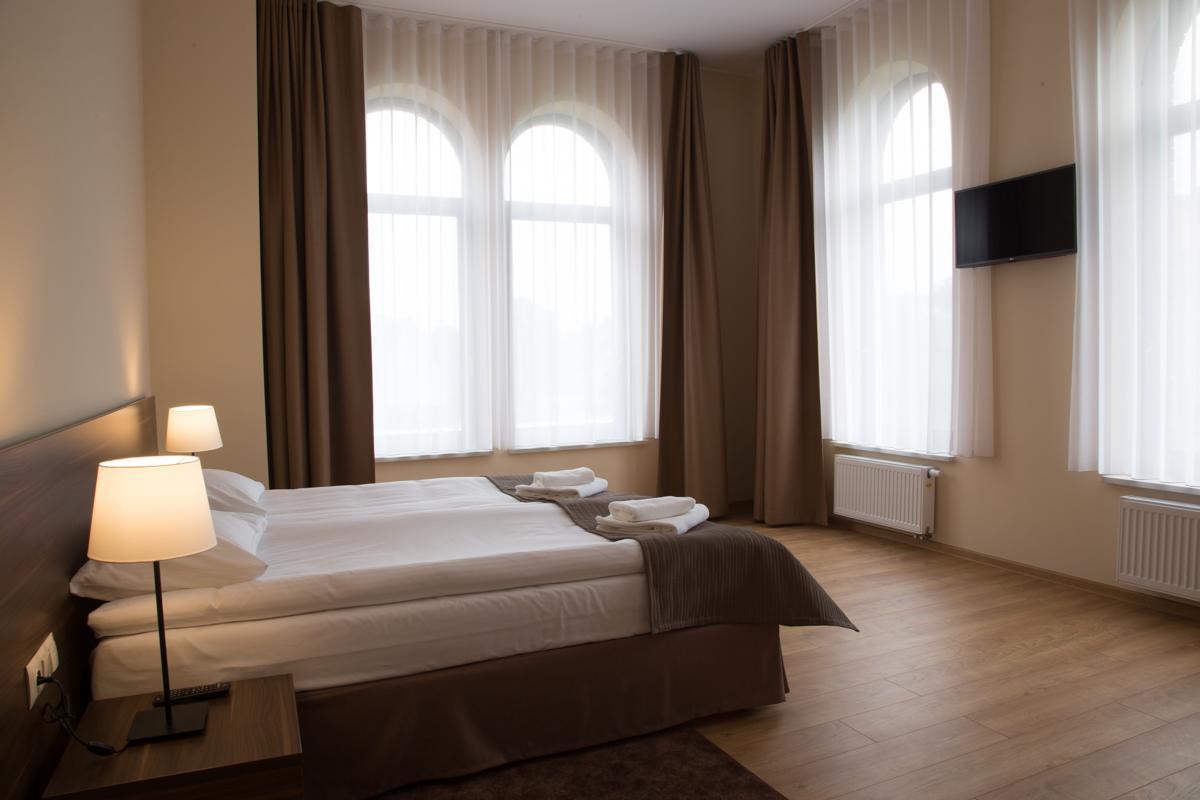 Glas-Hotel 4* Zary  Exterior photo
